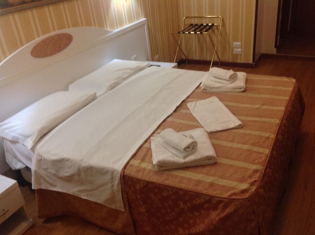 Rome Palace Hotel ห้อง รูปภาพ